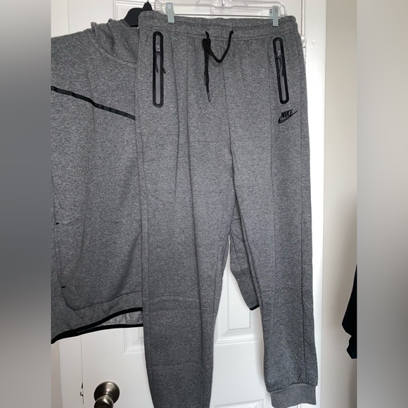 Grey Nike Sportswear Tech Fleece Full Zip Jacket and Joggers Set in Grey - Picture 5 of 6